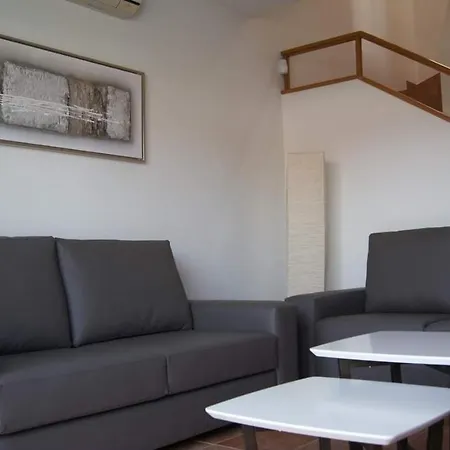 In Playa Blanca Sleeps 6 Includes Swimming Pool Air Con And Wifi 1 Villa *